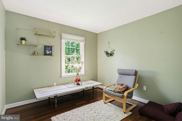 8 BOULDERCREST CT, Rockville, MD 20850