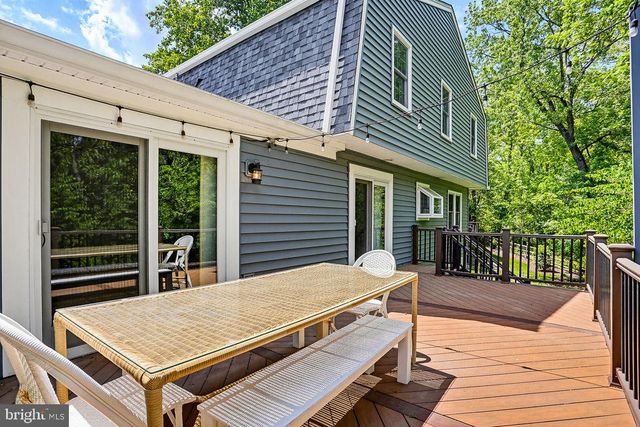 8 BOULDERCREST CT, Rockville, MD 20850
