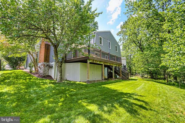 8 BOULDERCREST CT, Rockville, MD 20850