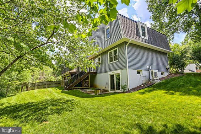 8 BOULDERCREST CT, Rockville, MD 20850