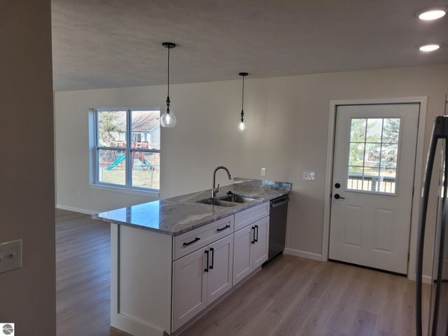 1645 Abbey Court, Mt Pleasant, MI 48858