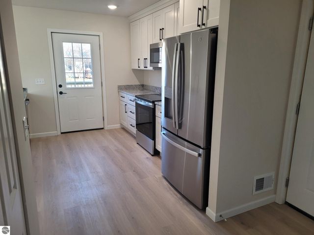 1645 Abbey Court, Mt Pleasant, MI 48858