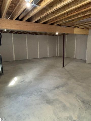 1645 Abbey Court, Mt Pleasant, MI 48858