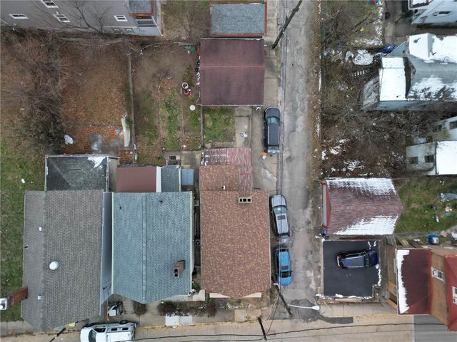 108 Margaret St, Mckees Rocks, PA 15136