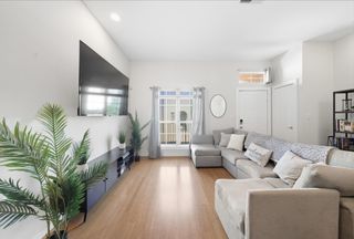 806 Jackson Hill Street 203, Houston, TX 77007