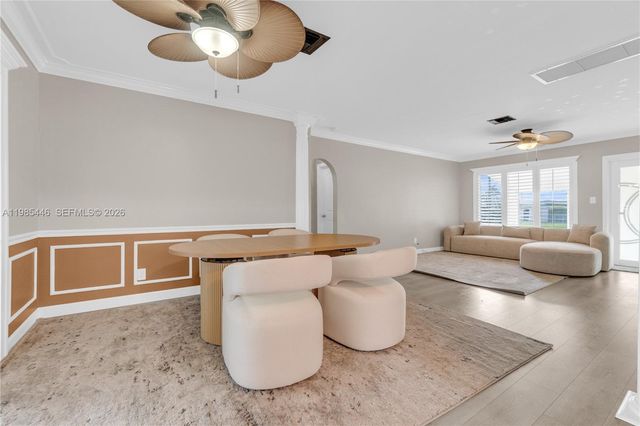 211 SE 1st Ter, Dania Beach, FL 33004