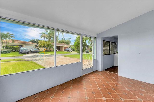 211 SE 1st Ter, Dania Beach, FL 33004