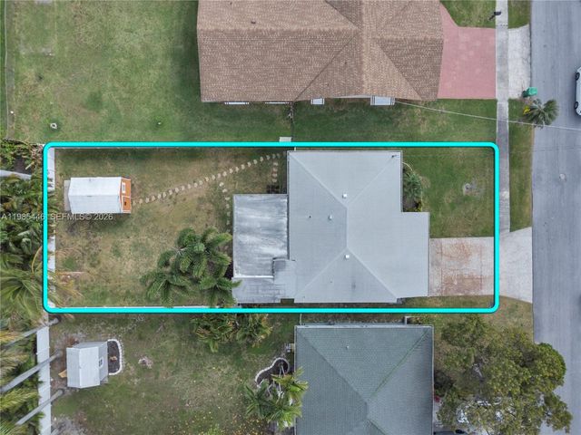 211 SE 1st Ter, Dania Beach, FL 33004