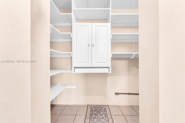 211 SE 1st Ter, Dania Beach, FL 33004