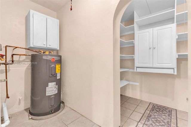 211 SE 1st Ter, Dania Beach, FL 33004