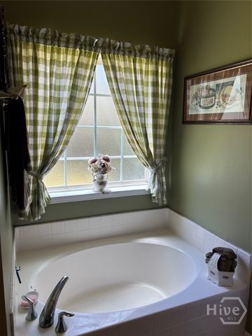 511 Cobblestone Circle, Bloomingdale, GA 31302