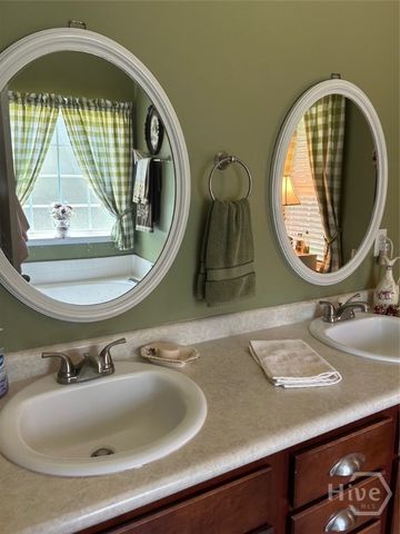 511 Cobblestone Circle, Bloomingdale, GA 31302