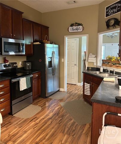 511 Cobblestone Circle, Bloomingdale, GA 31302