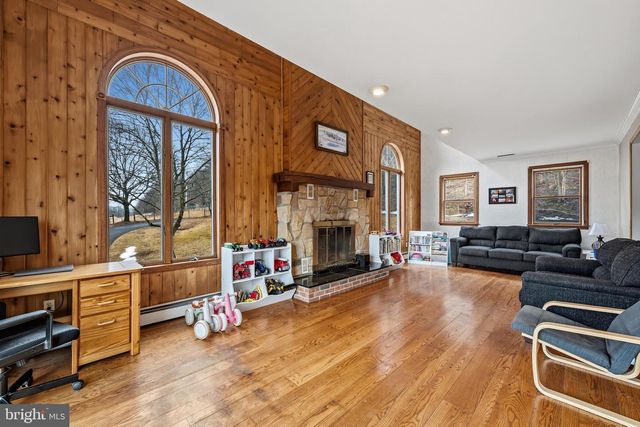 8849 KISTLER VALLEY RD, Kempton, PA 19529