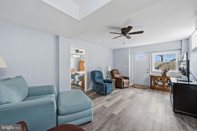 8849 KISTLER VALLEY RD, Kempton, PA 19529