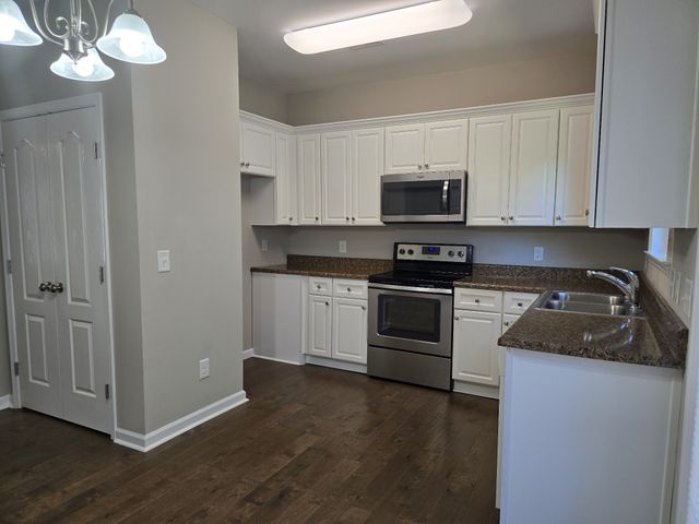 711 Joshua St, Columbia, TN 38401