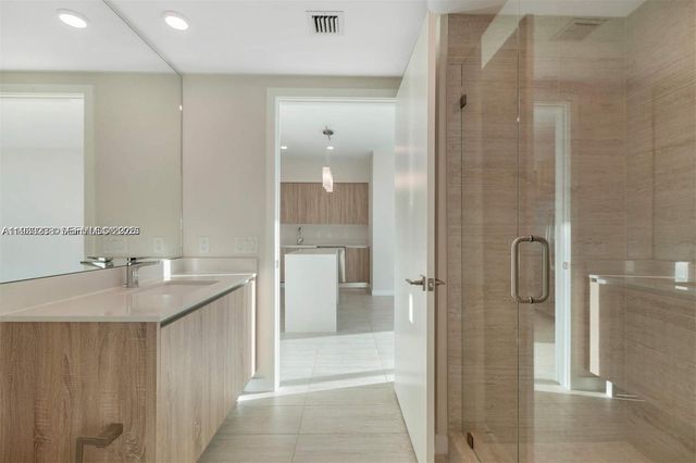 3900 Biscayne Blvd N-905, Miami, FL 33137