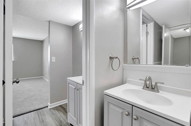 709 RUSSELL LANE C221, Brandon, FL 33510