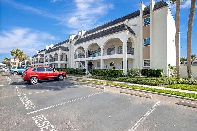 709 RUSSELL LANE C221, Brandon, FL 33510