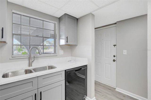 709 RUSSELL LANE C221, Brandon, FL 33510