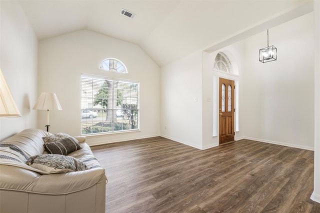 9211 Memorial Hills Drive, Spring, TX 77379