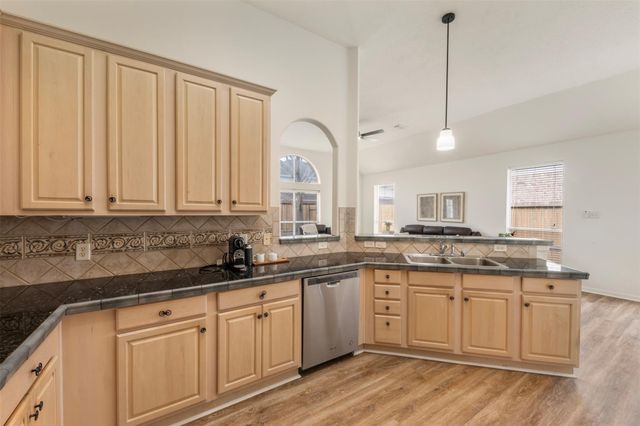 9211 Memorial Hills Drive, Spring, TX 77379