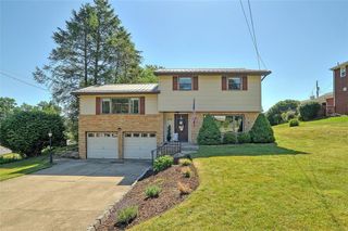 318 Smallwood Drive, Moon/crescent Twp, PA 15108