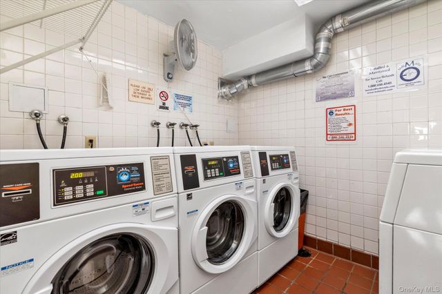 2 Bay Club Drive 2B, Bayside, NY 11360