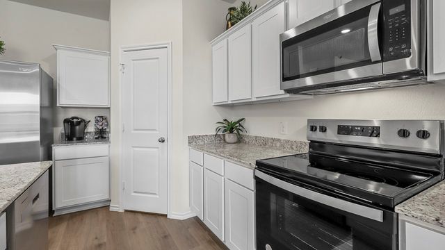 218 Van Horn Drive, Terrell, TX 75160
