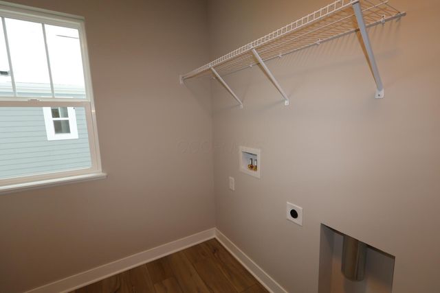 6928 Barksdale Drive, Dublin, OH 43016