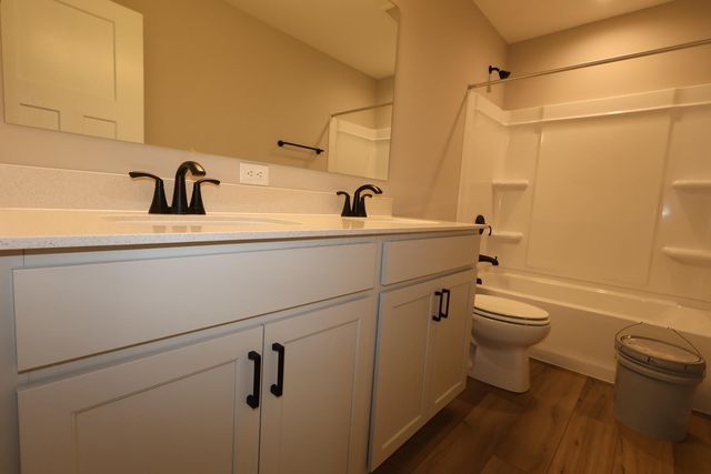 6928 Barksdale Drive, Dublin, OH 43016