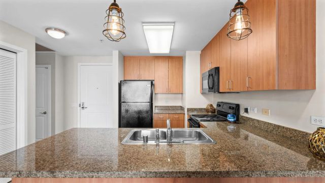 1080 Park 710, San Diego, CA 92101