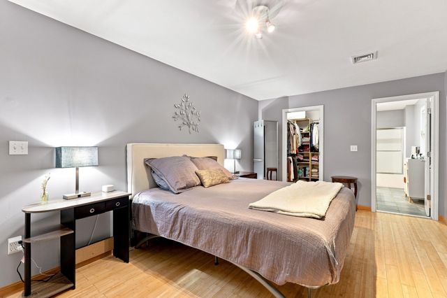 4 Oakes Circle 4, Millbury, MA 01527