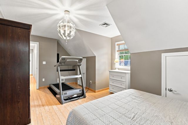 4 Oakes Circle 4, Millbury, MA 01527