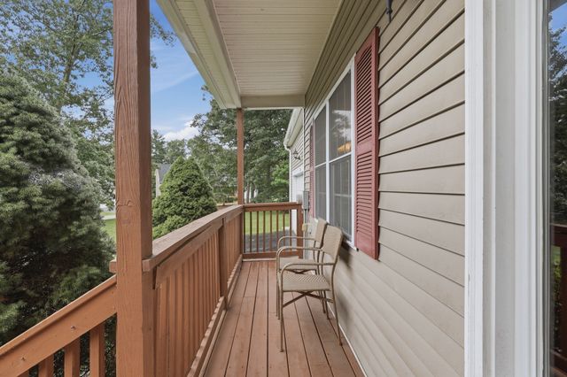 4 Oakes Circle 4, Millbury, MA 01527