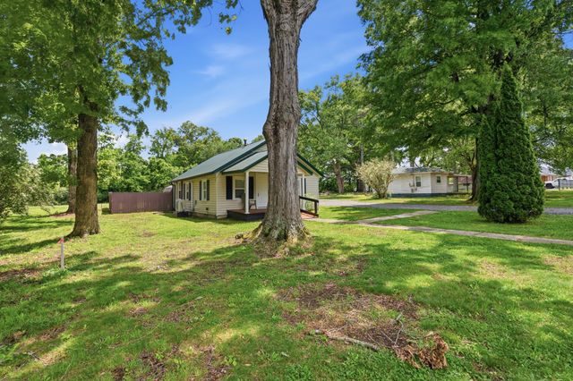 420 E Monroe St, Tullahoma, TN 37388