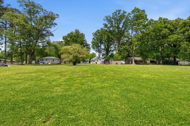 420 E Monroe St, Tullahoma, TN 37388