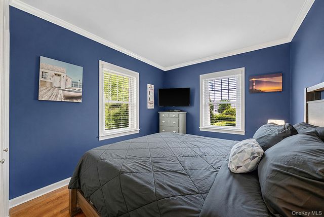527 Milligan Lane, West Islip, NY 11795