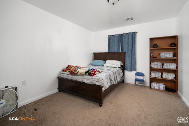 702 Lilac Street, Bakersfield, CA 93308