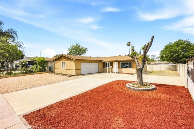 26453 Columbia, Hemet, CA 92544