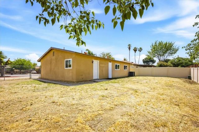 26453 Columbia, Hemet, CA 92544