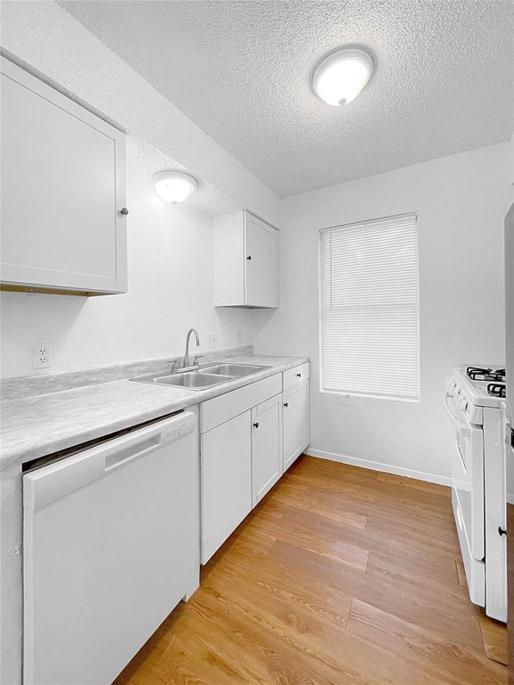 5002 Weidemar LN D, Austin, TX 78745