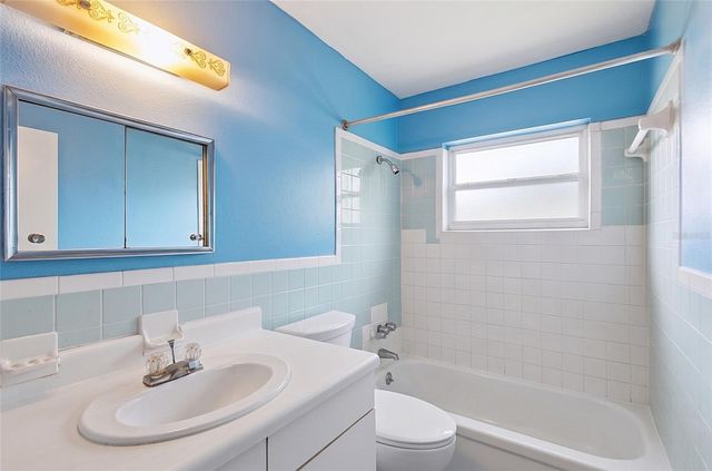 915 MARTIN LUTHER KING BOULEVARD NE, Winter Haven, FL 33881