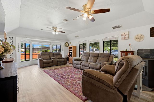 428 S A Street, Madera, CA 93638