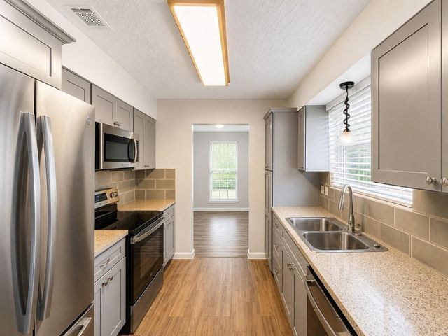 15950 Chimney Rock Road, Missouri City, TX 77489