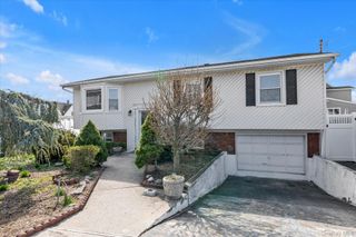124 Stella Court, Lynbrook, NY 11563