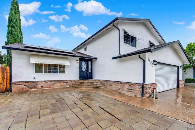 308 Plantation Way, Vacaville, CA 95687