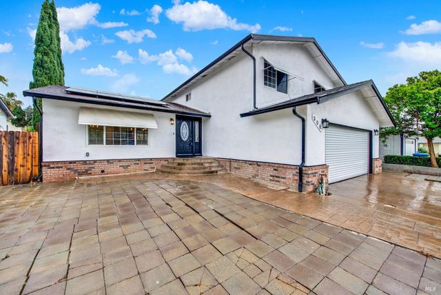 308 Plantation Way, Vacaville, CA 95687