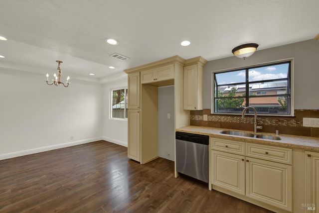 308 Plantation Way, Vacaville, CA 95687