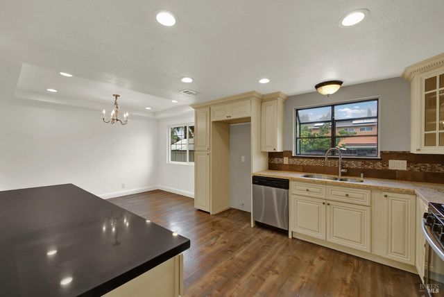 308 Plantation Way, Vacaville, CA 95687